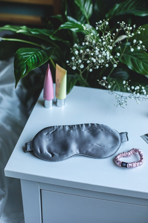 Silk eye mask